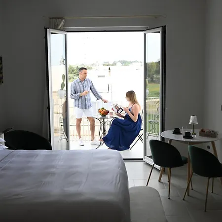 Dimora Bianca Couette-café 4*