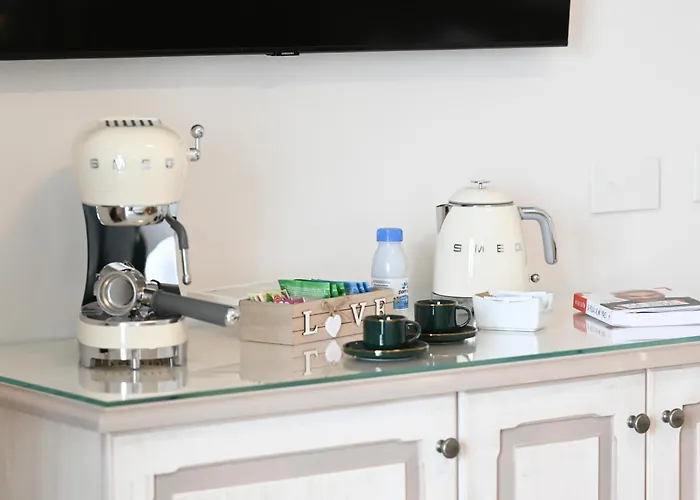 Alojamento de Acomodação e Pequeno-almoço Dimora Bianca 4*